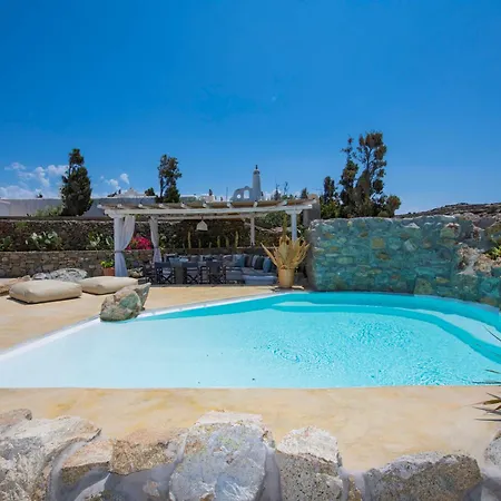 Villa Tatiana & *